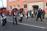 N&auml;rrinnen und Narren zogen durch Sondershausen (1) (Foto: Karl-Heinz Herrmann)
