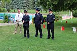 Bei der Er&ouml;ffnung der Wettk&auml;mpfe dabei der B&uuml;rgermeister von Ebeleben (SPD). Mit Schwimmbad in Ebeleben bieten wir ein gute Wettkampfst&auml;tte. Und in der Tat, es ist gut Platz vorhanden und wenn wirklich mal stark die Sonne scheint, spende B&auml;ume Schatten. Und in der Wettkampfpausen k&ouml;nnen die Spielger&auml;te genutzt werden.  (Foto: Karl-Heinz Herrmann)