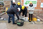 Grundsteinlegung für neues Wohn- und Geschäftshaus (Foto: Karl-Heinz Herrmann) Grundsteinlegung für neues Wohn- und Geschäftshaus (Foto: Karl-Heinz Herrmann)