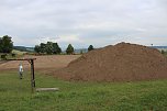 Spatenstich f&uuml;r den Sportplatz (Foto: Karl-Heinz Herrmann)