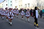 N&auml;rrinnen und Narren zogen durch die Stadt (1)  Beim gr&ouml;&szlig;ten Rosenmontagsumzug im Norden Th&uuml;ringens der heute am Vormittag auf der bekannten Route durch Sondershausen zog, war wie in den letzten Jahren  ein gro&szlig;er Publikumsmagnet...   Die Sondersh&auml;user Narren und Jecken haben auch 2017 den Rosenmontag wieder fr&ouml;hlich und beschwingt mit ihrem Umzug durch die Stadt zu einem H&ouml;hepunkt gemacht und auf (Foto: Karl-Heinz Herrmann)