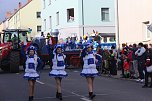 N&auml;rrinnen und Narren zogen durch die Stadt (1)  Beim gr&ouml;&szlig;ten Rosenmontagsumzug im Norden Th&uuml;ringens der heute am Vormittag auf der bekannten Route durch Sondershausen zog, war wie in den letzten Jahren  ein gro&szlig;er Publikumsmagnet...   Die Sondersh&auml;user Narren und Jecken haben auch 2017 den Rosenmontag wieder fr&ouml;hlich und beschwingt mit ihrem Umzug durch die Stadt zu einem H&ouml;hepunkt gemacht und auf (Foto: Karl-Heinz Herrmann)