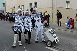 N&auml;rrinnen und Narren zogen durch die Stadt (1)  Beim gr&ouml;&szlig;ten Rosenmontagsumzug im Norden Th&uuml;ringens der heute am Vormittag auf der bekannten Route durch Sondershausen zog, war wie in den letzten Jahren  ein gro&szlig;er Publikumsmagnet...   Die Sondersh&auml;user Narren und Jecken haben auch 2017 den Rosenmontag wieder fr&ouml;hlich und beschwingt mit ihrem Umzug durch die Stadt zu einem H&ouml;hepunkt gemacht und auf (Foto: Karl-Heinz Herrmann)