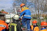 &Uuml;ber den Zaun gestiegen (Foto: kn und Jugendfeuerwehr SDH-Mitte)