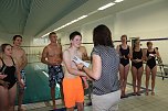 Zertifikate f&uuml;r Rettungsschwimmer &uuml;bergeben (Foto: Karl-Heinz Herrmann)