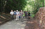 Waldbegehung mit Siegesmund und Kieling (Foto: Karl-Heinz Herrmann) Waldbegehung mit Siegesmund und Kieling (Foto: Karl-Heinz Herrmann)