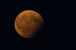 Partielle Mondfinsternis am Montag (Foto: Gernot Thelemann) Partielle Mondfinsternis am Montag (Foto: Gernot Thelemann)