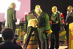 Ehrenarschleder zwei Mal verliehen. (Foto: Karl-Heinz Herrmann)