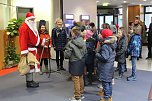 Weihnachtsmann besuchte Sparkasse (Foto: Karl-Heinz Herrmann)