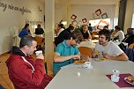 Internationales Flair beim Willkommens-Caf&eacute; (Foto: VHS-Bildungswerk GmbH)