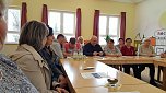 Ein Informationsabend in der Begegnungsst&auml;tte "Kontakt" (Foto: Sp&auml;taussiedlerinitiative "Kontakt")