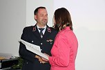Bei Feuerwehrberatung hohe Auszeichnung verliehen (Foto: Karl-Heinz Herrmann) Bei Feuerwehrberatung hohe Auszeichnung verliehen (Foto: Karl-Heinz Herrmann)