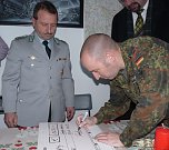 Spende an Sondershäuser Tafel (Foto: Karl-Heinz Herrmann) Spende an Sondershäuser Tafel (Foto: Karl-Heinz Herrmann)