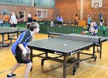 Hochklassiges Tischtennis beim Schulamtsfinale (Foto: K. Trost) Hochklassiges Tischtennis beim Schulamtsfinale (Foto: K. Trost)