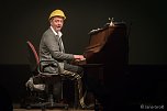 Ein Mann allein am Klavier (Foto: Jana Groß) Ein Mann allein am Klavier (Foto: Jana Groß)