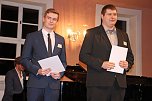 Absolventen für ausgezeichnete Ausbildungsergebnisse geehrt (Foto: Karl-Heinz Herrmann) Absolventen für ausgezeichnete Ausbildungsergebnisse geehrt (Foto: Karl-Heinz Herrmann)