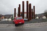 Auto "ungew&ouml;hnlich geparkt" (Foto: Silvio Dietzel)