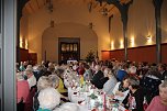 Ansturm auf die Seniorenweihnachtsfeier (Foto: Karl-Heinz Herrmann)