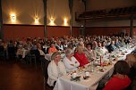Ansturm auf die Seniorenweihnachtsfeier (Foto: Karl-Heinz Herrmann)