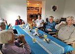 Geselliges Beisammensein mit Bier, Brezeln und Leberkas (Foto: Peter M&ouml;bius)
