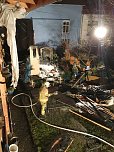 Feuerwehren im Einsatz (Foto: Feuerwehr Bottendorf/Silvio Dietzel) Feuerwehren im Einsatz (Foto: Feuerwehr Bottendorf/Silvio Dietzel)
