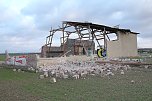 Das gestrige Sturmtief lies von dieser Scheune nicht mehr viel &uuml;brig (Foto: S. Dietzel)