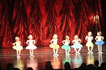 Ballettaufführungen auf der großen Bühne des Theaters (Foto: Tanzschule Radeva) Ballettaufführungen auf der großen Bühne des Theaters (Foto: Tanzschule Radeva)