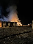 Brennende Strohballen bei Donndorf (Foto: Feuerwehr Donndorf/Silvio Dietzel)