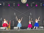 Das Tanzstudio Radeva zeigte auf dem Residenzfest in Sondershausen was seine Eleven können (Foto: Dimitar Radev) Das Tanzstudio Radeva zeigte auf dem Residenzfest in Sondershausen was seine Eleven können (Foto: Dimitar Radev)