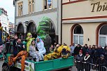 Ein bunter Karnevalszug zog sich am Rosenmontag durch Sondershausen (Foto: Eva Maria Wiegand)