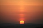 Sonnenuntergang - fotografiert vom Hainer Berg (Foto: Christoph Keil) Sonnenuntergang - fotografiert vom Hainer Berg (Foto: Christoph Keil)