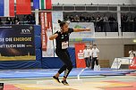 Sportlerinnen und Sportler begeisterten beim Indoor-Kugelsto&szlig;en, in der Wiedigsburghalle in Nordhausen, das Publikum (Foto: Eva Maria Wiegand)