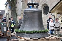 Die erste Glocke für Trinitatiskirche in der Stadt Bild: Die erste Glocke für Trinitatiskirche in der Stadt