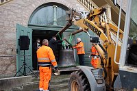 Die erste Glocke für Trinitatiskirche in der Stadt Bild: Die erste Glocke für Trinitatiskirche in der Stadt