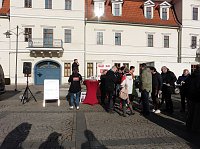 Er gegen Sie! Bild: Er gegen Sie!