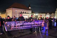 Friedensgebet mit Friedensmarsch Bild: Friedensgebet mit Friedensmarsch
