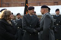 Vereidigung im Zeichen des 64. Jahrestags Bild: Vereidigung im Zeichen des 64. Jahrestags