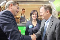 Bild: Premiere mit mobilem Hofladen