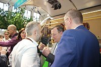 Bild: Premiere mit mobilem Hofladen