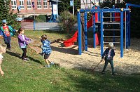 Bild: Herbstputz und Herbstpflanzung in Stocksen