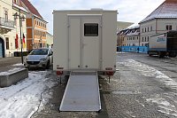 Bild: Rampe f&uuml;r Notf&auml;lle, R&uuml;ckansicht Abstrichmobil 
