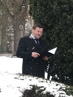 Bild: Stefan Schard gedenkt der Opfer 