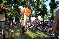 Ritterspektakel auf der Ronneburg zum Pfingstsamstag Bild: Ritterspektakel auf der Ronneburg zum Pfingstsamstag