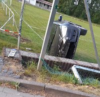 Mit zwei Promille auf den Sportplatz gerauscht Bild: Mit zwei Promille auf den Sportplatz gerauscht