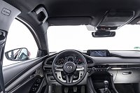 Bild: Fahrzeugbedienung im Mazda