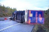 KKW kippt auf der A38 um Bild: KKW kippt auf der A38 um