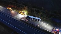 KKW kippt auf der A38 um Bild: KKW kippt auf der A38 um