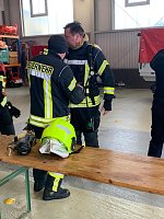 Bild: Feuerwehr&uuml;bung in Greu&szlig;en