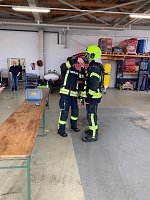 Bild: Feuerwehr&uuml;bung in Greu&szlig;en