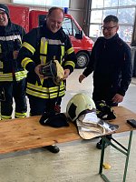 Bild: Feuerwehr&uuml;bung in Greu&szlig;en